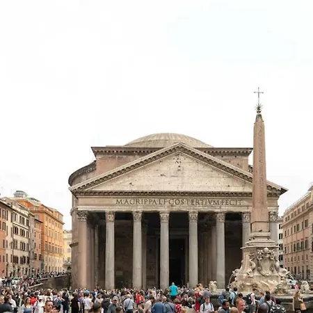 The Artist's House In Front Of Pantheon *